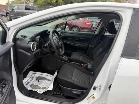 Used 2024 Nissan Versa S w/ Trunk Package image 25