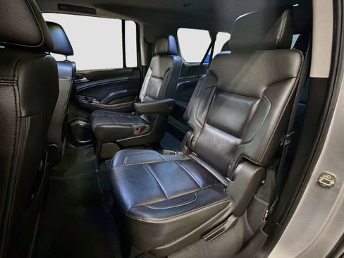Used 2018 Chevrolet Suburban LT AWD/4WD image 27