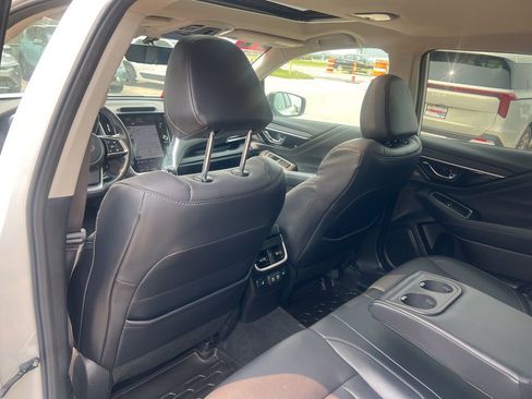 Used 2022 Subaru Outback Limited w/ Popular Package #2 image 11