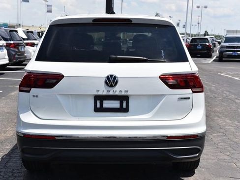 Used 2022 Volkswagen Tiguan SE AWD/4WD image 6