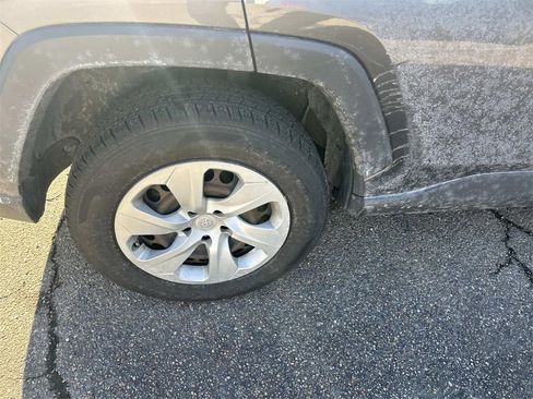 Certified 2019 Toyota RAV4 LE image 10