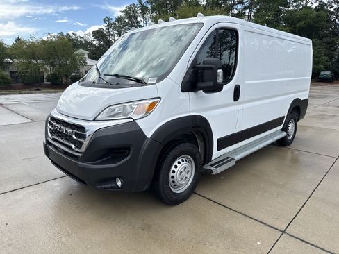 Used 2025 RAM ProMaster 2500 w/ U-Haul Equipment Group FWD image 4