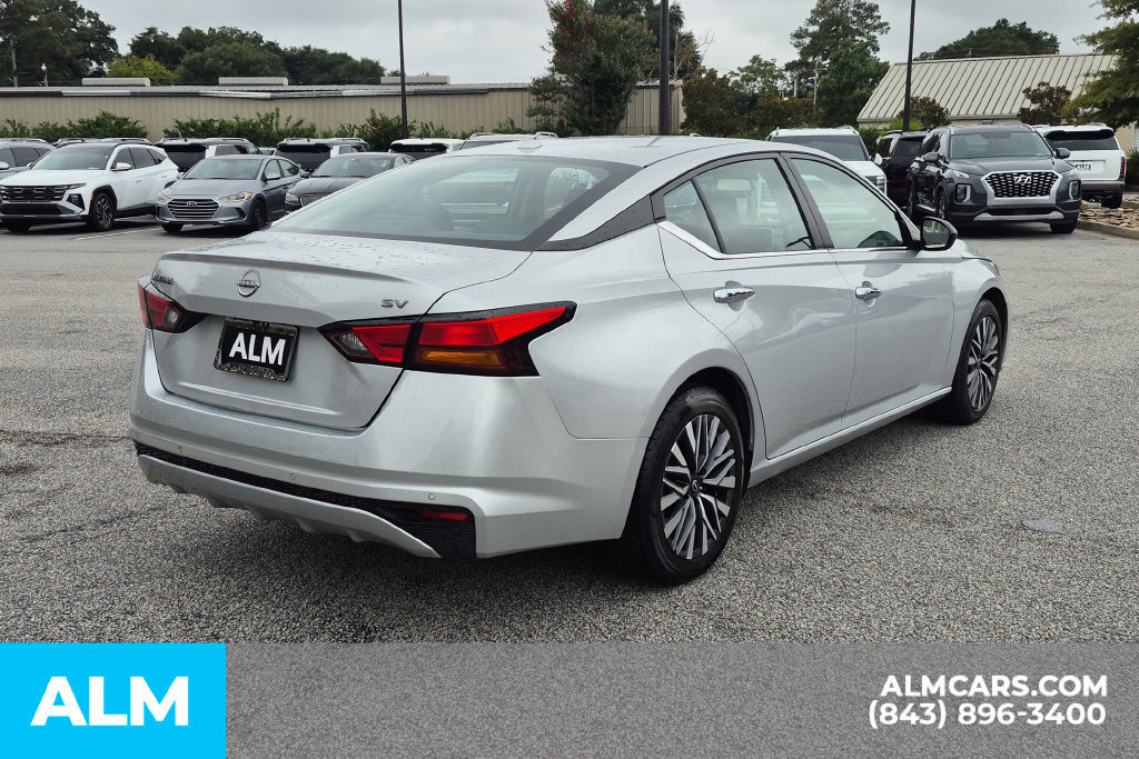 Used 2024 Nissan Altima 2.5 SV FWD image 5