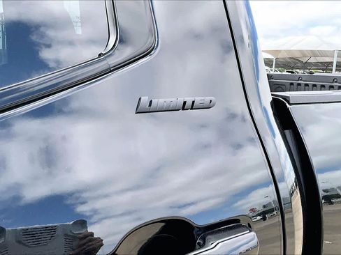 New 2026 Toyota Tundra Limited AWD/4WD image 18