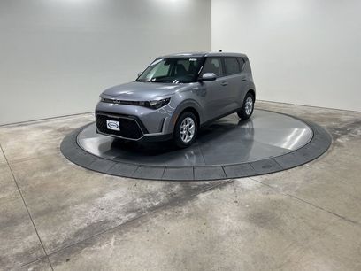 New 2025 Kia Soul LX