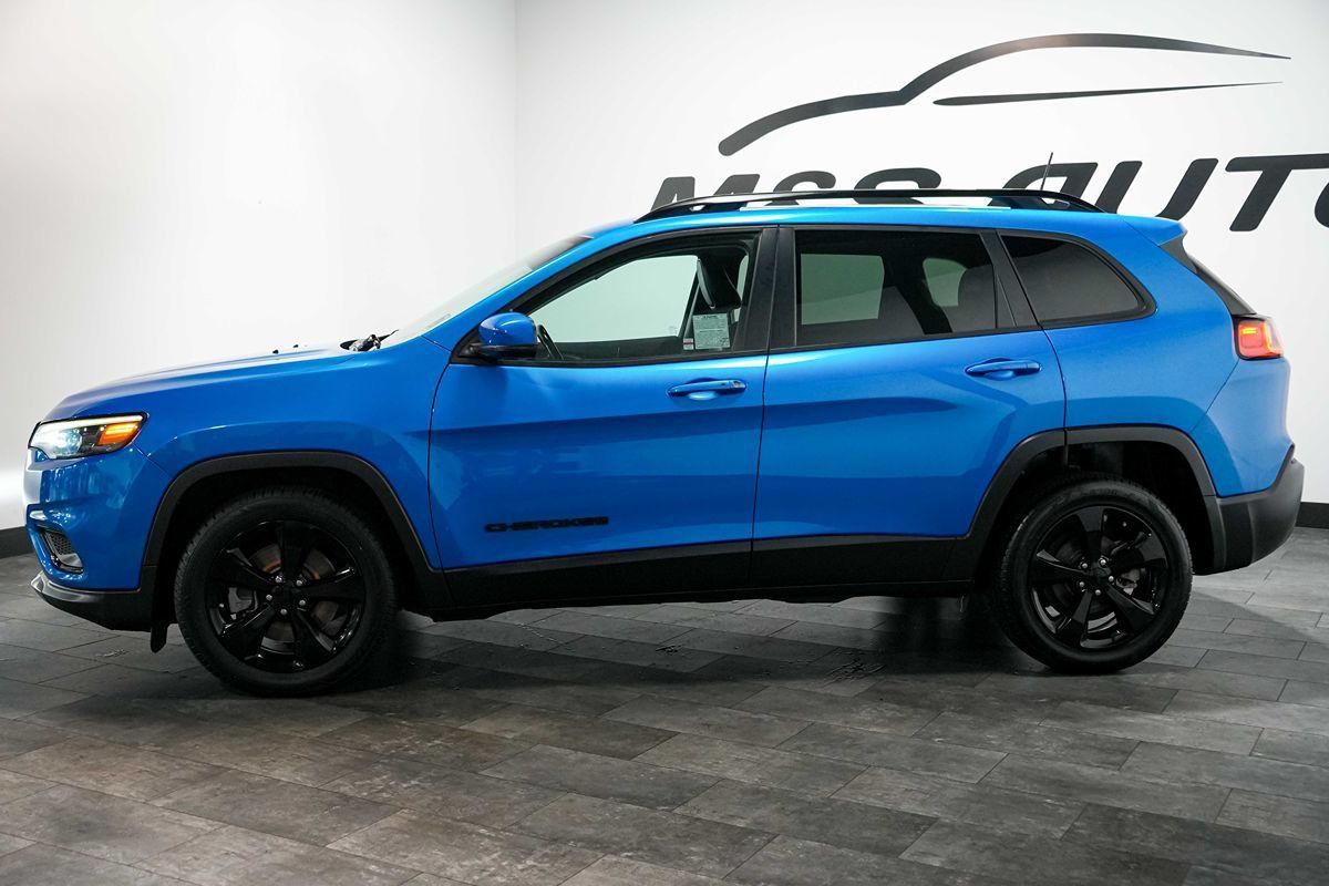 Used 2020 Jeep Cherokee Latitude Plus FWD image 3