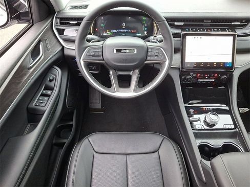 New 2024 Jeep Grand Cherokee Limited 4xe w/ Luxury Tech Group II image 7