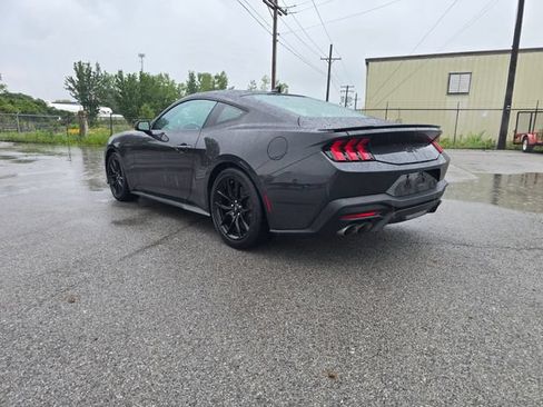 Used 2024 Ford Mustang GT RWD image 5