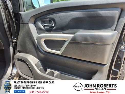 Used 2024 Nissan Titan SV RWD image 21