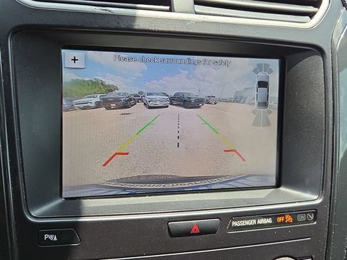 Used 2019 Ford Explorer XLT w/ Equipment Group 202A FWD image 16