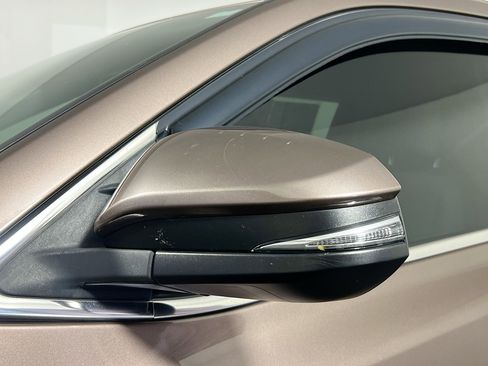 Used 2019 Toyota Highlander LE image 12