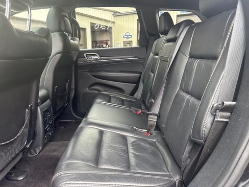 Used 2016 Jeep Grand Cherokee Limited AWD/4WD image 11