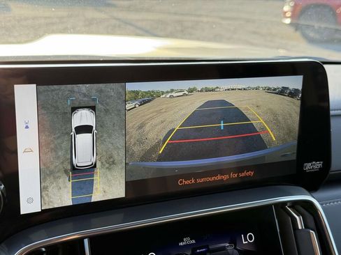 Used 2024 Lexus LX 600 4WD w/ Appearance Package image 11