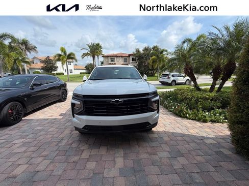 Used 2025 Chevrolet Suburban RST w/ Comfort Package RWD image 1