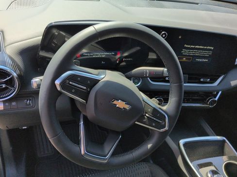New 2026 Chevrolet Equinox LT FWD image 11