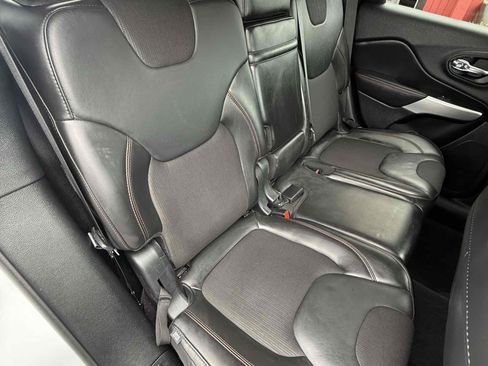 Used 2018 Jeep Cherokee Trailhawk image 58