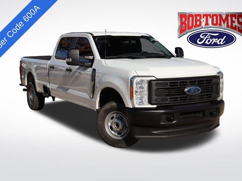 Used 2023 Ford F250 XL image 1