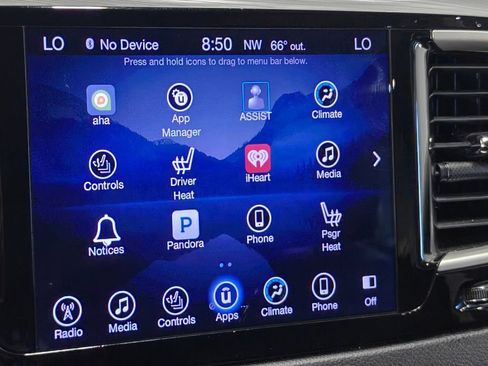 Used 2017 Chrysler Pacifica Touring-L FWD image 39