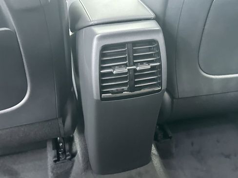 Used 2025 Kia Niro EX Touring image 25