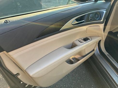 Used 2019 Lincoln MKZ Reserve w/ Reserve Plus Package FWD image 10