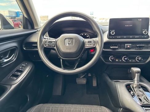 Used 2023 Honda HR-V LX image 13