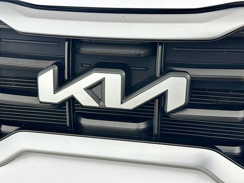 Used 2024 Kia Telluride S image 23