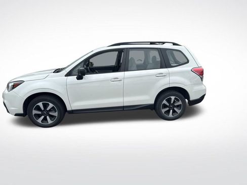 Used 2017 Subaru Forester 2.5i w/ Alloy Wheel Package AWD/4WD image 2