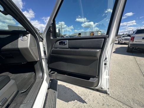 Used 2014 Ford Expedition EL Limited w/ Equipment Group 301A AWD/4WD image 16