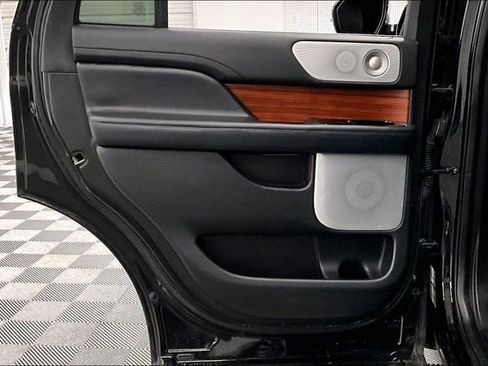 Used 2018 Lincoln Navigator Reserve w/ Technology Package image 22