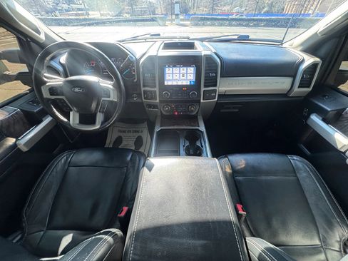 Used 2019 Ford F250 Lariat w/ Lariat Ultimate Package image 19