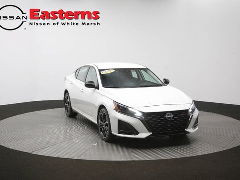 Used 2025 Nissan Altima 2.5 SR AWD/4WD image 48