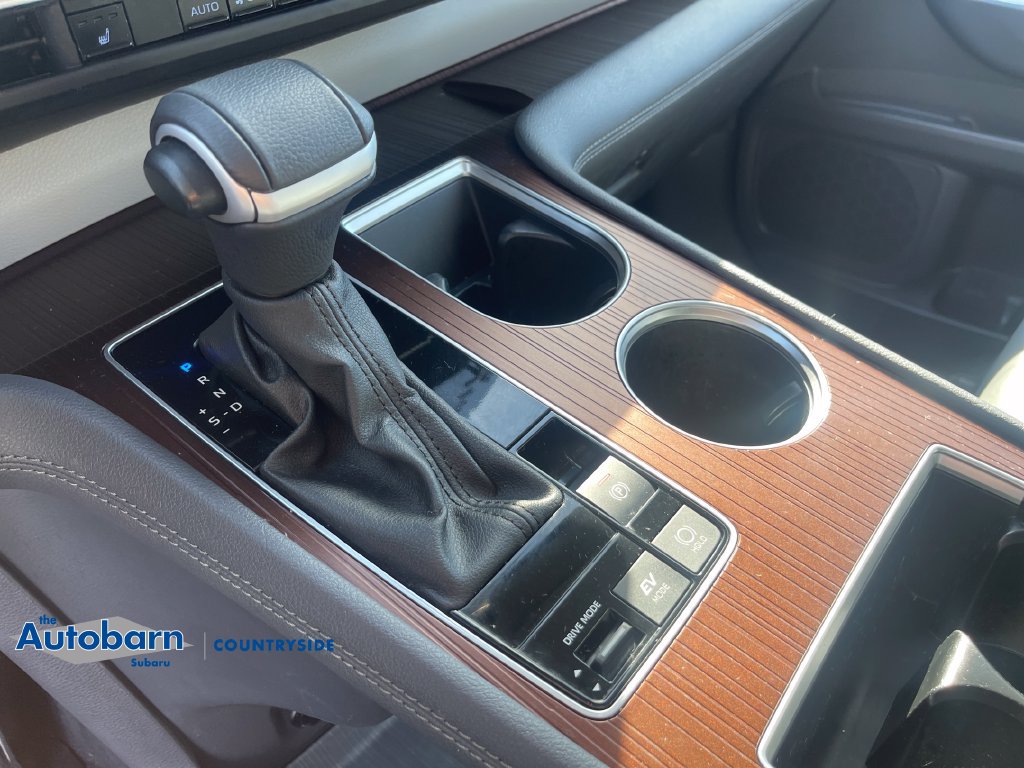 Used 2024 Toyota Sienna XLE AWD/4WD image 19