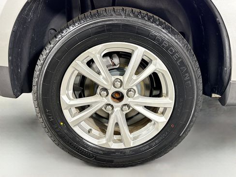 Used 2016 Chevrolet Equinox LT w/ Convenience Package image 32