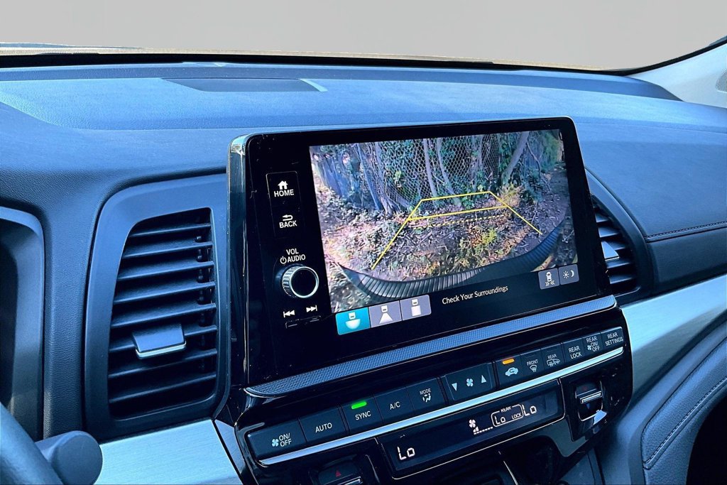 Used 2025 Honda Odyssey EX-L image 10