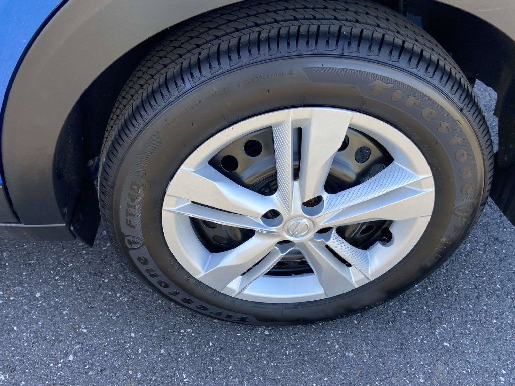 Used 2025 Nissan Kicks Play S FWD image 9