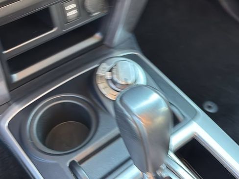 Used 2018 Toyota 4Runner SR5 AWD/4WD image 21