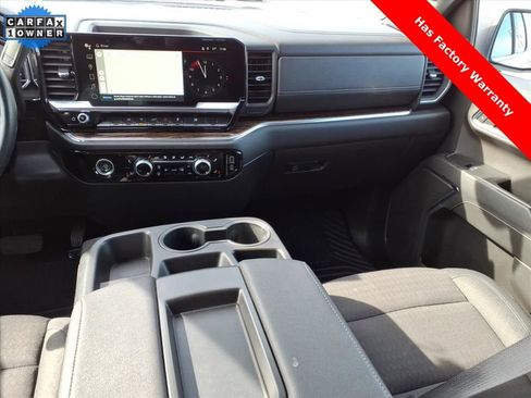 Used 2024 GMC Sierra 1500 SLE image 17