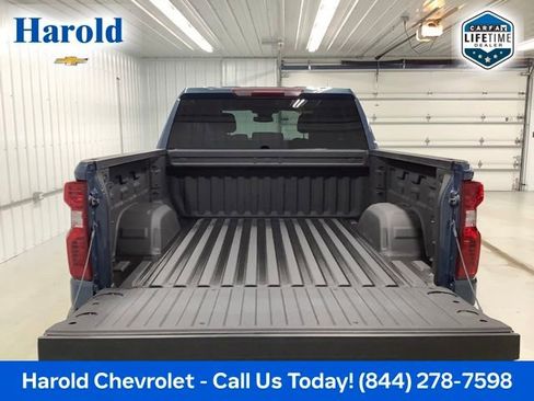 Used 2024 Chevrolet Silverado 1500 LT AWD/4WD image 5