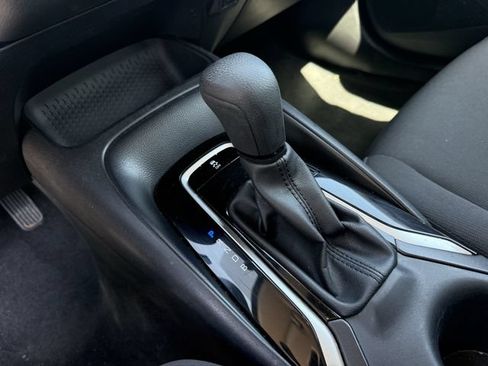 Used 2025 Toyota Corolla LE FWD image 20