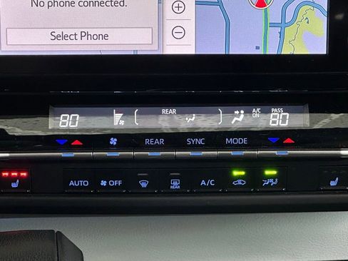 Used 2023 Toyota Sienna XSE image 16