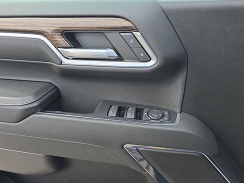 Used 2023 GMC Sierra 1500 Elevation image 30