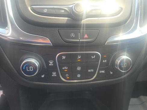 Used 2024 Chevrolet Equinox LT AWD/4WD image 27