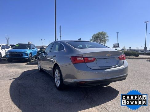Used 2025 Chevrolet Malibu LT image 2