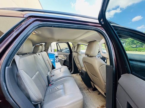 Used 2012 Ford Edge SEL FWD image 21