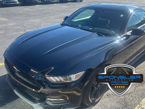 Used 2017 Ford Mustang Coupe RWD image 1