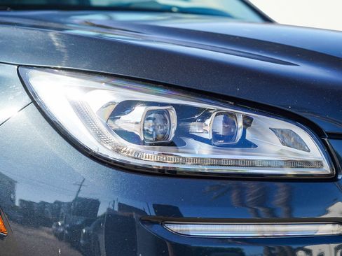 Used 2021 Lincoln Corsair Reserve w/ Equipment Group 201A image 2