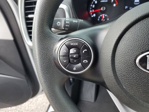 Used 2021 Kia Soul LX FWD image 25