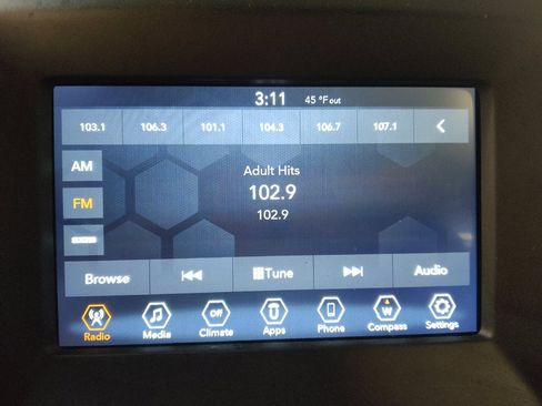 Used 2019 Jeep Compass Latitude w/ Popular Equipment Group AWD/4WD image 25