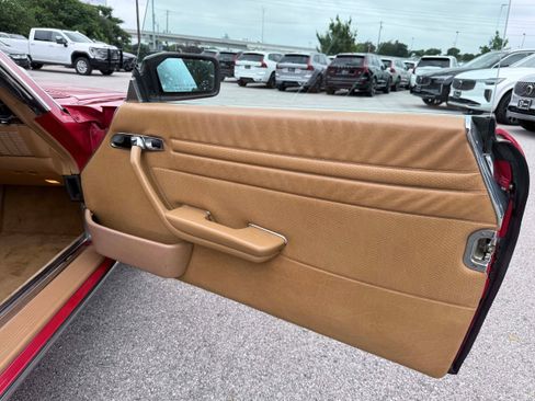 Used 1988 Mercedes-Benz 560 SL image 13