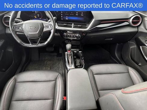 Certified 2024 Chevrolet Trax RS w/ Sunroof Package FWD image 16